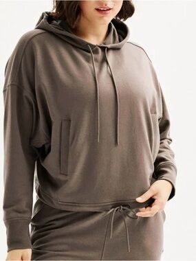 Women's Oversized Hooded Sweatshirt in Taupe